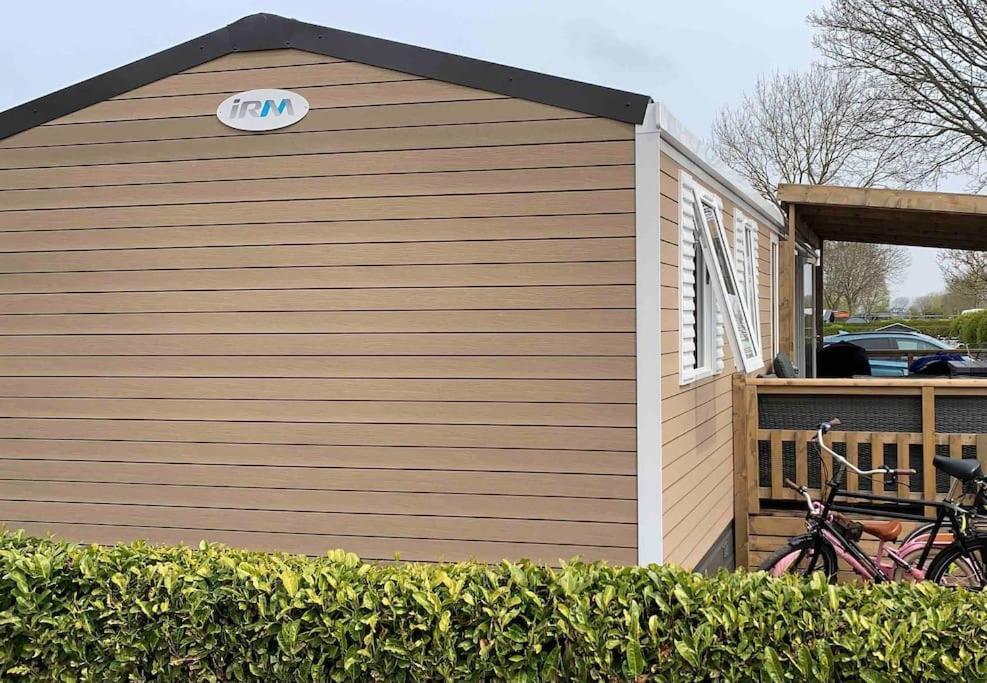 Gezellig Chalet In Het Mooie Zeeland - Oostkapelle Exterior foto
